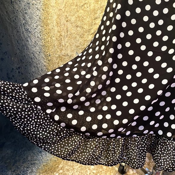 Studio I Black and White Polka Dot with Ruffled Hem Sz 10 - Picture 4 of 8